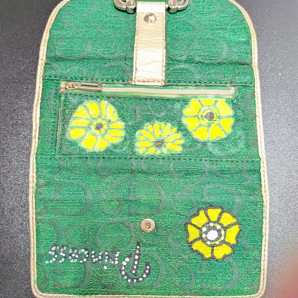 Vintage Guess Hand-Painted Green Daisy Princess Wallet Fairycore